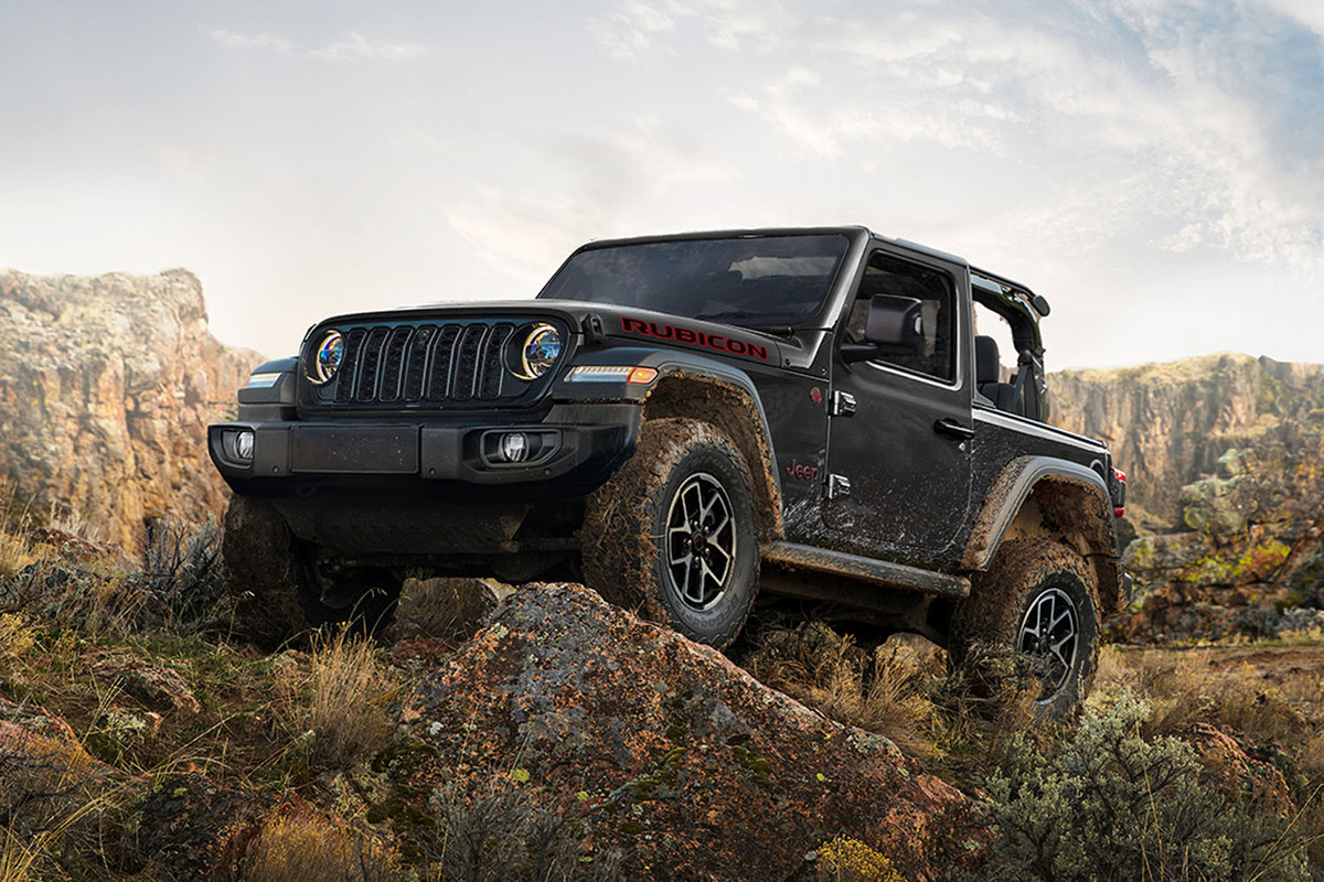 ジープ2台 2ドアの「ジープ・ラングラー ルビコン」100台限定で発売 【ニュース