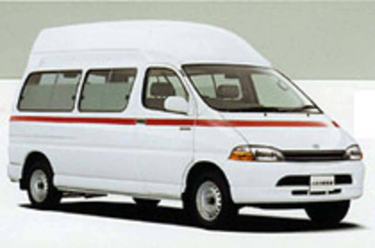 トヨタ、対向車に配慮して救急車を改良 【ニュース】 - webCG