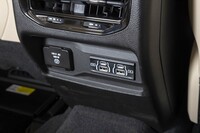 2列目シート用にもタイプAとタイプCのポートが各2つずつ備わっている。さらに3列目用にも用意されているので、充電にまつわる心配はいらない。