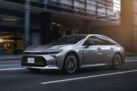 「トヨタ・クラウン セダン」がデビュー シリーズ第3弾はパーソナルもビジネスもこなせる新世代セダン