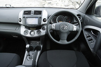 トヨタRAV4 Sport(4WD/CVT)【ブリーフテスト】の画像