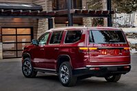 ほった「『ワゴニア』はジープのなかでも高級SUVに特化したサブブランドですからね。ジープのほかの車種と比べたら、ちょっと特異ではありますよ」