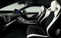 「RC F」のインテリア。