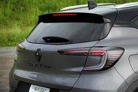 こちらもデザインが変更されたリアコンビランプ。よく見ると、前後のエプロンやエンブレムなどの意匠も新しくなっている。