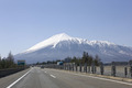 ついに110km/h区間が登場！高速道路の最高速度引き上げについて考える
