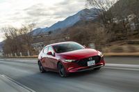 マツダ3ファストバックXバーガンディーセレクション