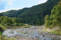 万座・鹿沢口(駅名にちなんで勝手にそう命名しました)の一帯は、恐らく万座温泉や鹿沢温泉に行く人たちにとっては通り道でしかないのだろうが、個人的にここの景観は、地味にお気に入りである。特急列車の廃止などで苦しいという話を聞くが、頑張ってほしい。