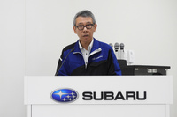 プレゼンテーションにて、生産技術におけるスバルの次世代戦略を説明する、モノづくり革新センター長兼技術本部副本部長の渡邊郁夫氏。
