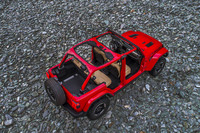 ホイールベースの延長分は、すべて後席の足元空間の拡大に充てられる。後席については、背もたれの角度も従来型よりも(少し)後ろに寝かされ、快適性がアップしている。