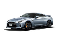 「日産GT-R」(2020年モデル)。ボディーカラーは「アルティメイトメタルシルバー」。