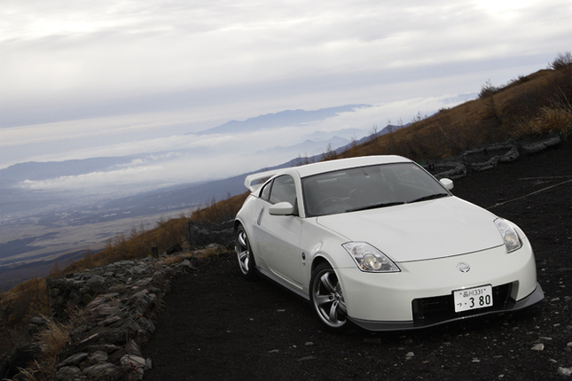 【スペック】全長×全幅×全高=4420×1840×1305mm/ホイールベース=2650mm/車重=1620kg/駆動方式=FR/3.8リッターV6DOHC24バルブ(350ps/7200rpm、40.5kgm/4800rpm)/価格=539万7000円(テスト車=569万1000円/カーウイングスナビゲーションシステム=26万7750円/ETCユニット=2万6250円)