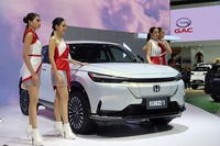 「ヴェゼル」とそっくりな見た目の電気自動車「ホンダe:N1」。タイ国内で2023年末から生産が始められている。