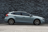 「ボルボV40/V40クロスカントリー」がマイナーチェンジ