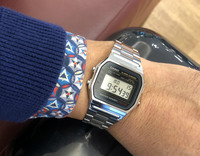 筆者もついにカシオデビュー。「A158WA-1JFメンズデジタル」。まずは軽さに驚いた。