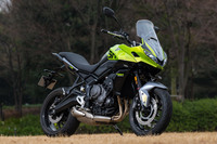 2021年登場の「タイガースポーツ660」。660ccの3気筒エンジンを搭載した、ミドルクラスのアドベンチャーツアラーだ。