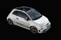 オープントップ+MT仕様の限定車「アバルトF595C」の第2弾が登場の画像