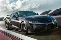 冷却系では、ラジエーター冷却ファンを強化したうえでサブラジエーターを追加。ディファレンシャルギアカバーの冷却フィンも大型化された。