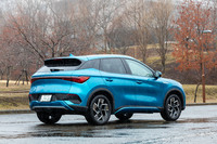 駆動用のリン酸鉄リチウムイオンバッテリーの容量は58.56kWh。WLTCモードの一充電走行距離は470km。電力を住宅などで活用できるV2Hにも対応している。