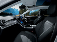 「メルセデス・ベンツCクラス」に初のクロスオーバーモデル「C220dオールテレイン」が登場の画像