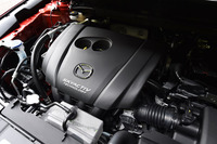 155psを生み出す2リッター直4自然吸気ガソリンエンジン。JC08モード燃費は16.0km/リッター。