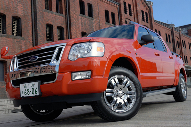 【スペック】全長×全幅×全高=5370×1870×1840mm/ホイールベース=3315mm/車重=2280kg/駆動方式=4WD/4.6リッターV8SOHC24バルブ(296ps/5750rpm、41.5kgm/4000rpm)/価格=498万円(テスト車=499万5225円)