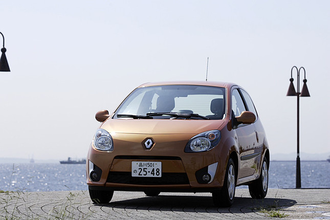【スペック】全長×全幅×全高=3600×1655×1470mm/ホイールベース=2365mm/車重=980kg/駆動方式=FF/1.2リッター直4SOHC 16バルブ(75ps/5500rpm、10.9kgm/4250rpm)/価格=198万円(テスト車=同じ)