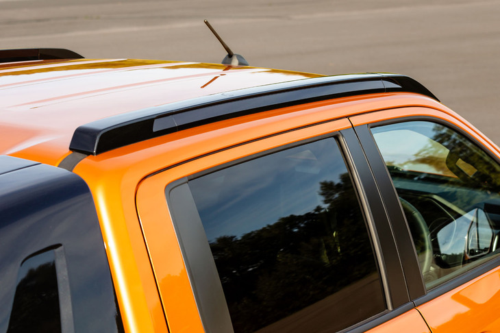 三菱トライトンGSR(ルーフレール)