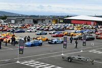 ロータスのイベントとしては世界屈指の規模を誇る「JAPAN LOTUS DAY」。過去には約600台の車両と2000人のファンを集めたこともあるといい、コロナ禍での開催にもかかわらず、今回もたくさんの人とクルマが参加していた。