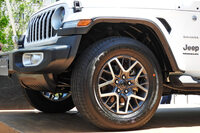 今回の改良では、全グレードでホイールのデザインも変更された。