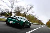 今回は350kmほどの距離を試乗。燃費は満タン法で6.9km/リッター、車載の燃費計で6.7km/リッターを記録した。燃料タンクの容量は78リッター。