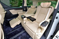 トヨタ・アルファード ハイブリッド エグゼクティブラウンジ(後編)の画像