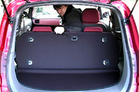 【Movie】小さな軽「スバルR1」のサイズと使い勝手をたしかめるの画像