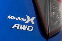 ホンダアクセスが開発する純正コンプリートカー「モデューロX」。今回試乗した「ヴェゼル モデューロX」は、同シリーズ初のSUVであり、また4WD車が設定されるのも、これが初のこととなる。