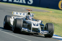 “ウォラス(セイウチ)ノーズ”と呼ばれたフロントまわりのデザインが特徴的な「FW26」。2004年シーズンに投入されたマシンである。