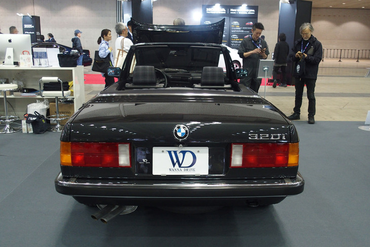 BMW 320iカブリオレ(1989年)