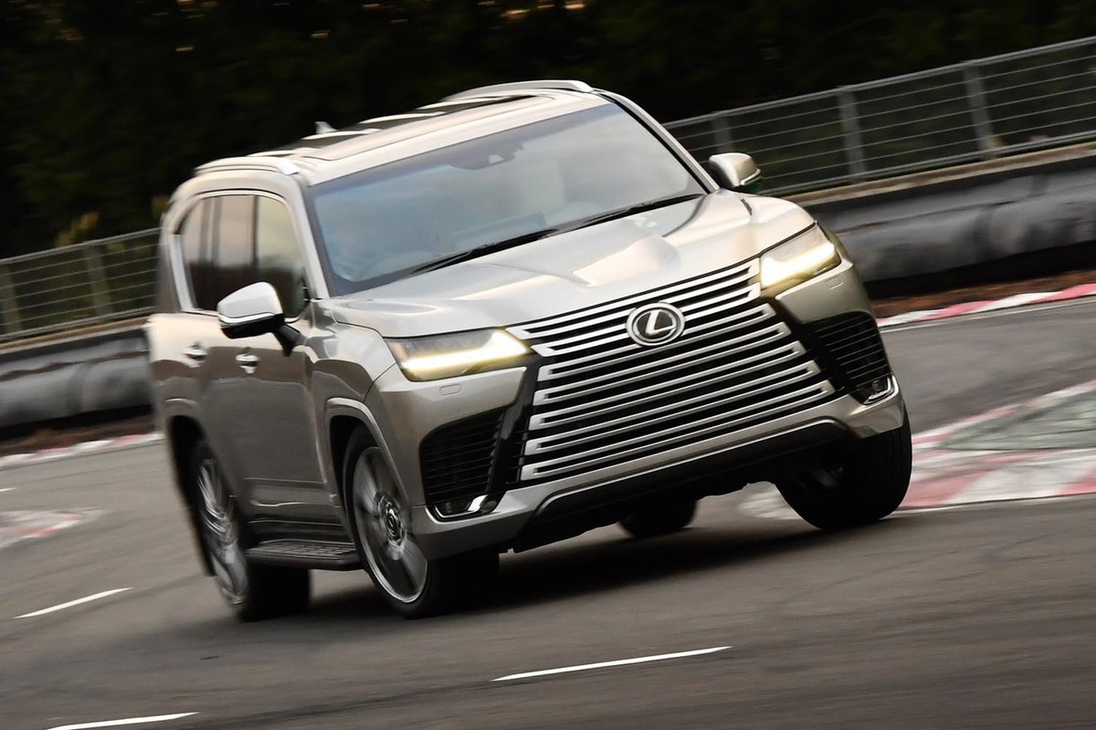 ランクル70 1/30とレクサスLX600F SPORT 1/43 2点セット LEXUS ‐ LX