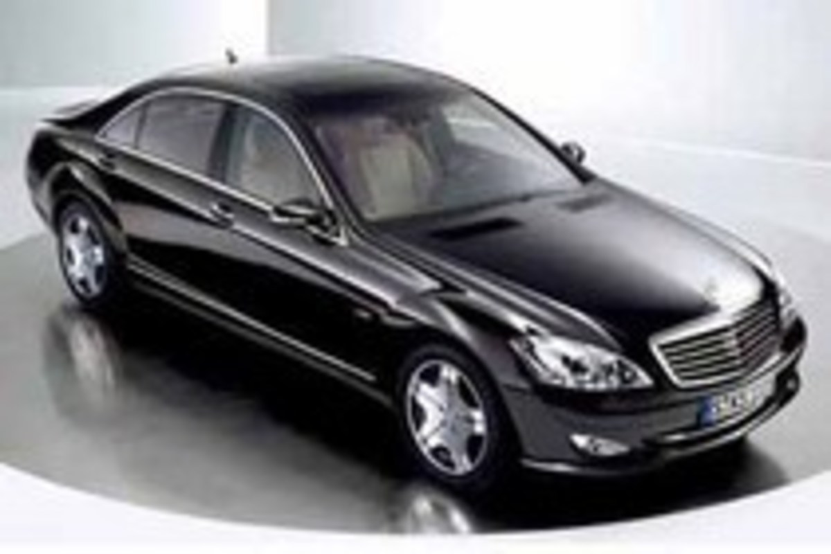 メルセデス・ベンツS600 ロング」に、期間限定のカスタムプラン