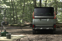 webCGの関連記事の閲覧数からも「三菱デリカミニ」に対する世の関心の高さがうかがえる。ちなみに、同モデルの発売が予告された2022年11月4日、三菱自動車の株価は2割近く値上がりした。