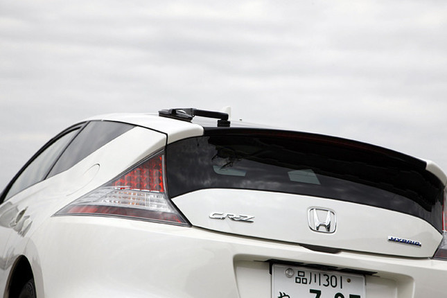 【スペック】全長×全幅×全高=4080×1740×1395mm/ホイールベース=2435mm/車重=1130kg/駆動方式=FF/1.5リッター 直4SOHC16バルブ(114ps/6000rpm、14.8kgm/4800rpm)、モーター(14ps/1500rpm、8.0kgm/1000rpm)/価格=249万8000円(テスト車=310万9500円)