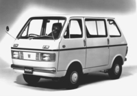 1969年7月に登場した軽トラックおよびバン(写真)の「スズキ・キャリイ」(L40)。「117クーペ」はギアから引き継いだものだが、ジウジアーロが独立してイタルスタイリング(イタルデザイン)を設立後に最初に手がけた作品が、このキャリイという。