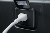 トヨタが2人乗りの超小型EVコミューター「シーポッド」を発売の画像