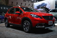 「プジョー2008」