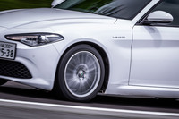 モータースポーツ直系の性能がうたわれる「イーグルF1スーパースポーツ」。サーキットのテストでは、従来のトップモデル「イーグルF1アシンメトリック5」に対し、1.7%短縮するラップタイムを記録したという。