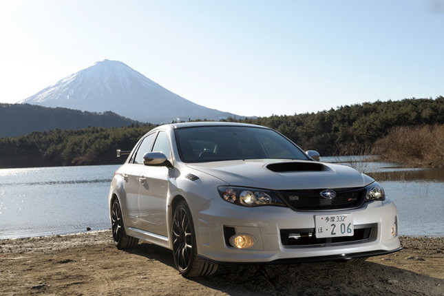 【スペック】全長×全幅×全高=4605×1795×1465mm/ホイールベース=2625mm/車重=1470kg/駆動方式=4WD/2リッター水平対向4DOHC16バルブターボ インタークーラー付き(320ps/6400rpm、44.0kgm/3200-4000rpm)/価格=593万2500円(テスト車=596万4000円/特別塗装色サテンホワイトパール=3万1500円)