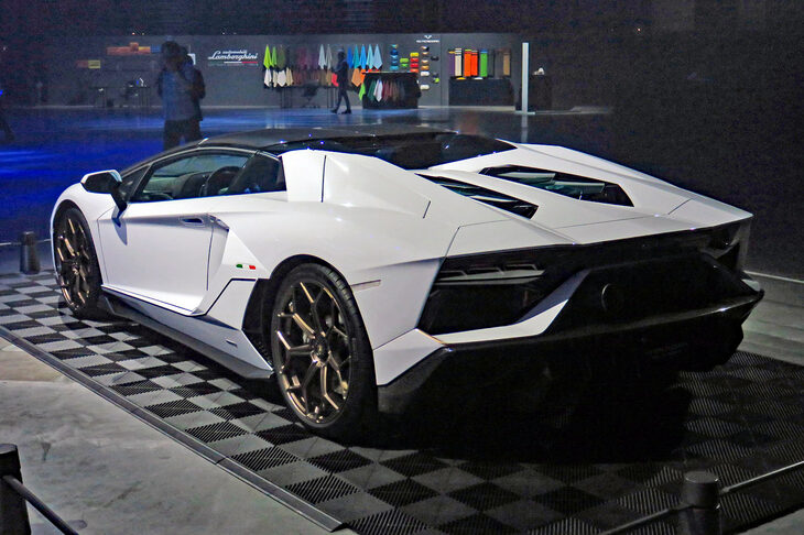 ランボルギーニ・アヴェンタドール(エクステリア)