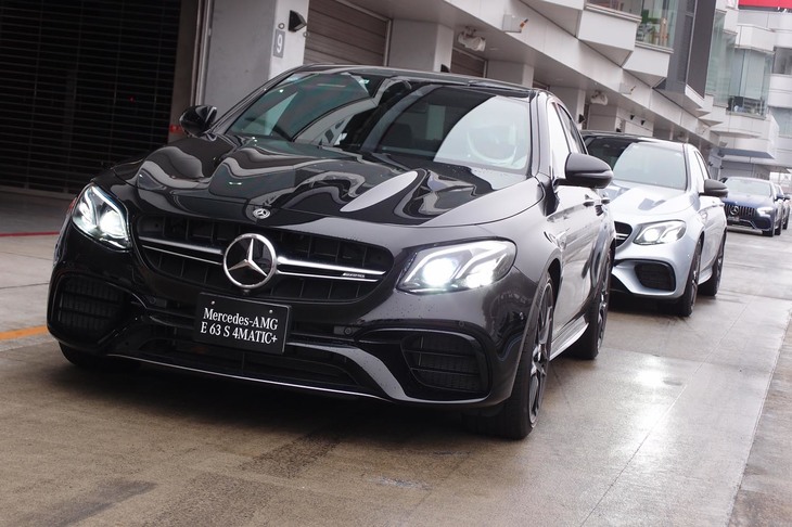 ボディーカラーは「AMG C63 S」「AMG E63 S 4MATIC+」ともに、黒・白、銀系の3色がラインナップされる。