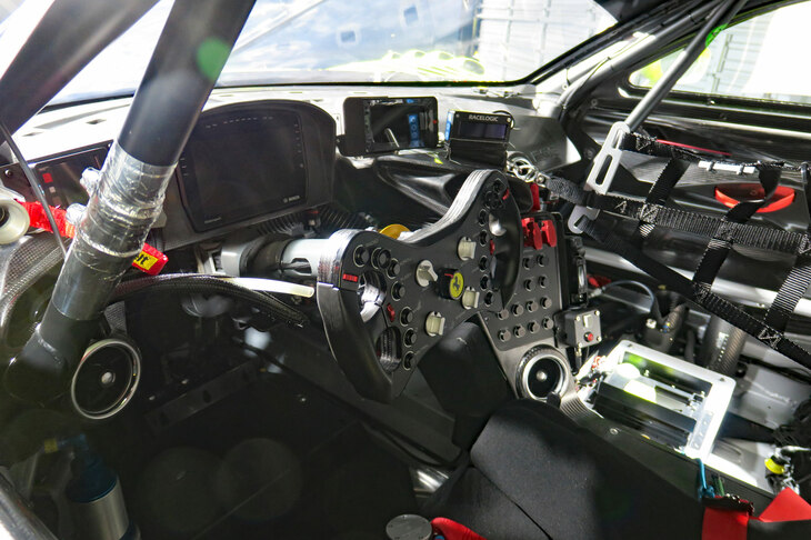 フェラーリ296GT3(コックピットまわり)