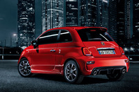 「アバルト595」