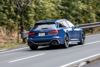 WLTCモードの燃費は8.2km/リッターで燃料タンクの容量は73リッター。ワインディングロードを多めに380km余りを走った今回の満タン法燃費は5.0km/リッターだった。