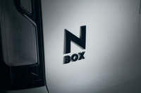 「ホンダN-BOXカスタム」に特別仕様車「ブラックスタイル」登場の画像